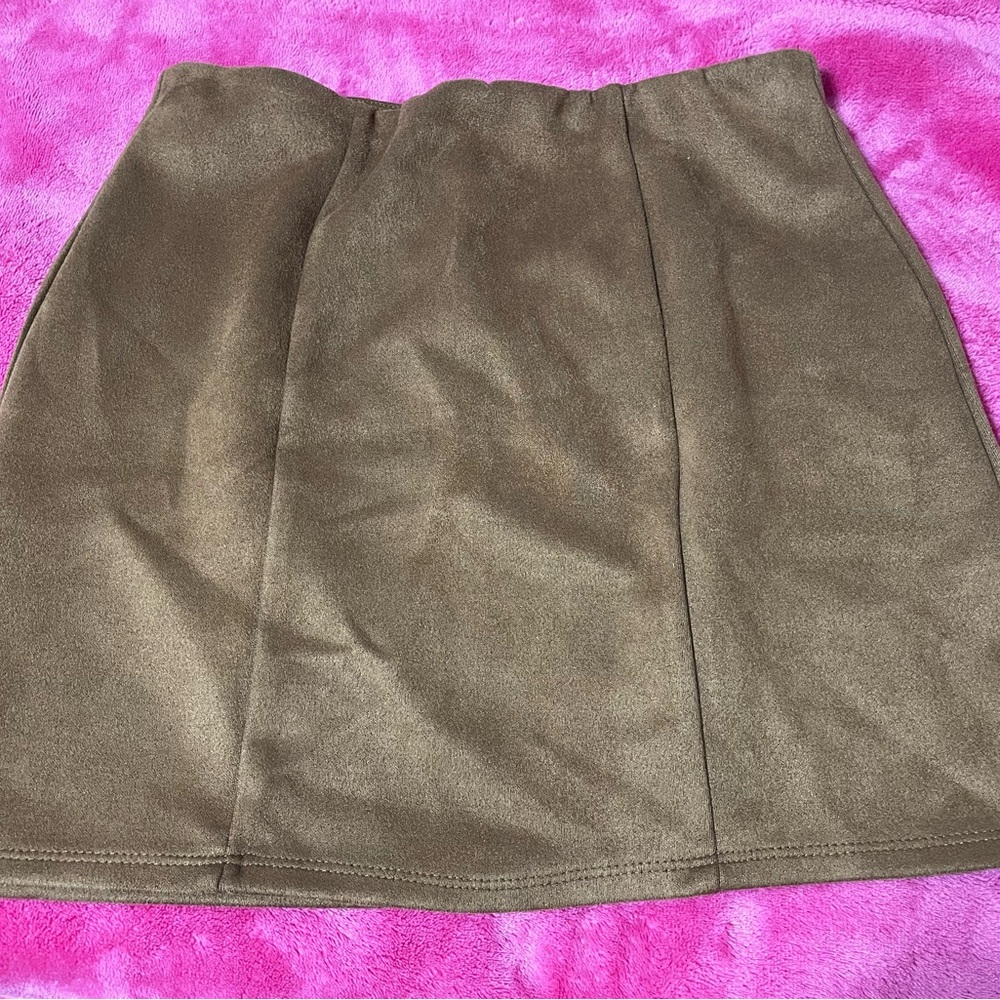 Elegant Tan Skirt